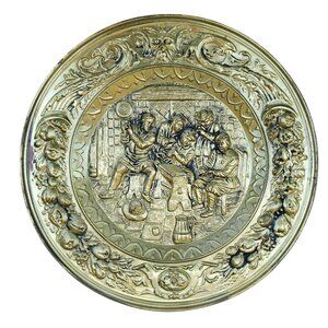 Vtg Brass Colonial Tavern Scene Wall Plaque Chimney Flue Cover 22.5 " Diameter